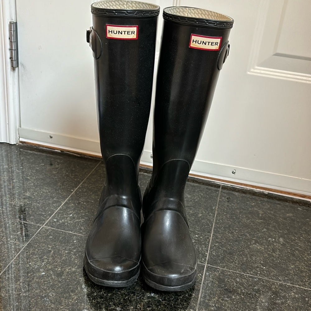 HUNTER boots tall oringal gloss black (US size 7 female)